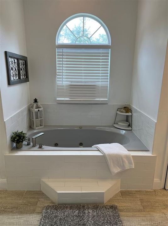 На продажу: $749,900 (3 спален, 3 ванн, 2561 Квадратных фут)