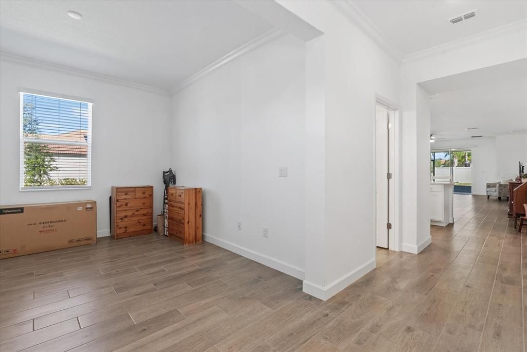 En Venta: $415,000 (3 camas, 2 baños, 2128 Pies cuadrados)