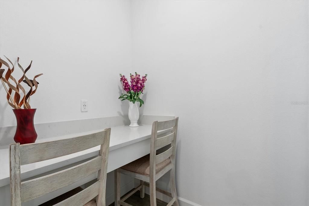 En Venta: $415,000 (3 camas, 2 baños, 2128 Pies cuadrados)