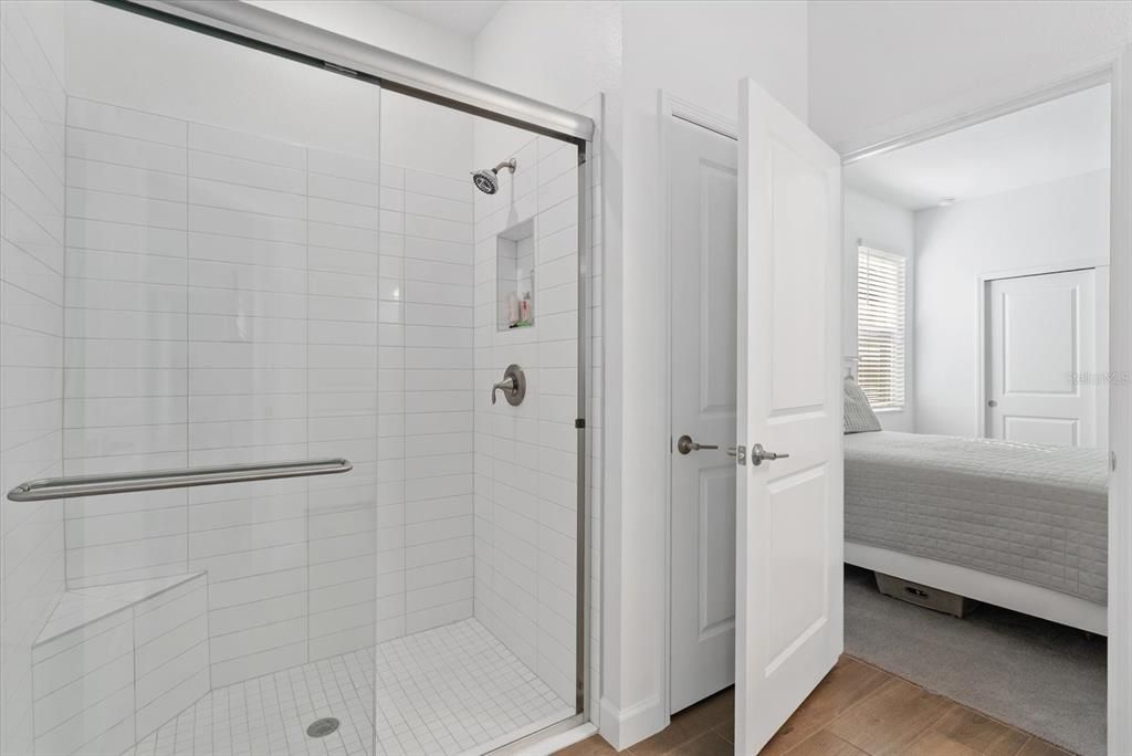 En Venta: $415,000 (3 camas, 2 baños, 2128 Pies cuadrados)