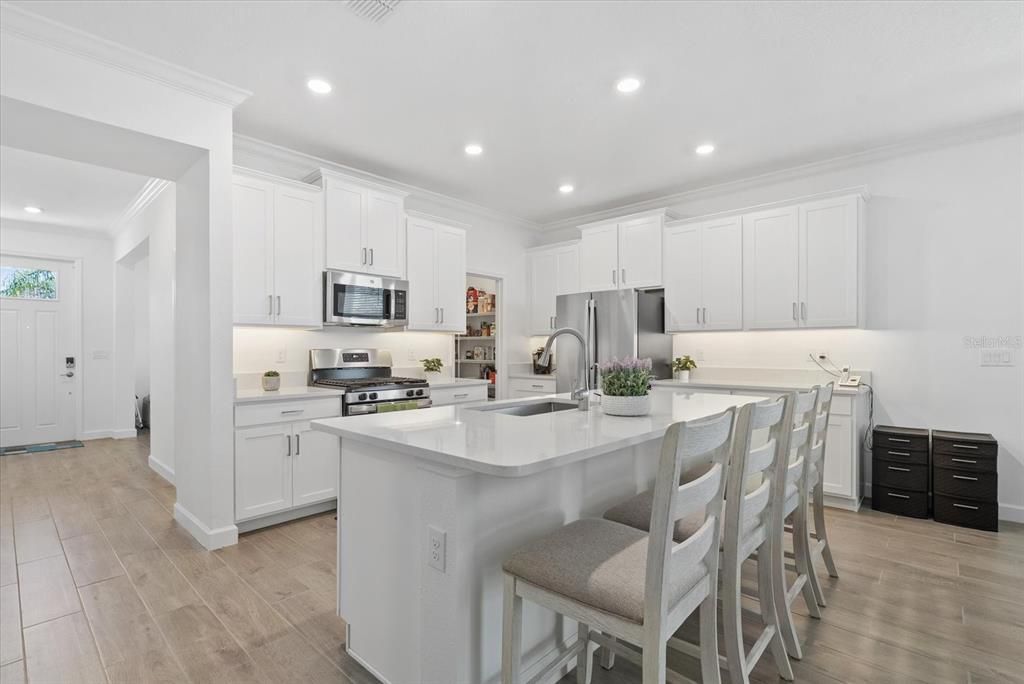 En Venta: $415,000 (3 camas, 2 baños, 2128 Pies cuadrados)