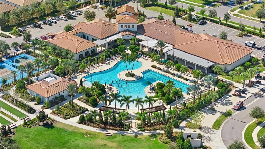 En Venta: $415,000 (3 camas, 2 baños, 2128 Pies cuadrados)