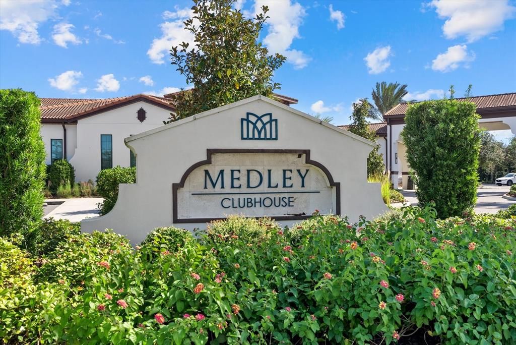 En Venta: $415,000 (3 camas, 2 baños, 2128 Pies cuadrados)