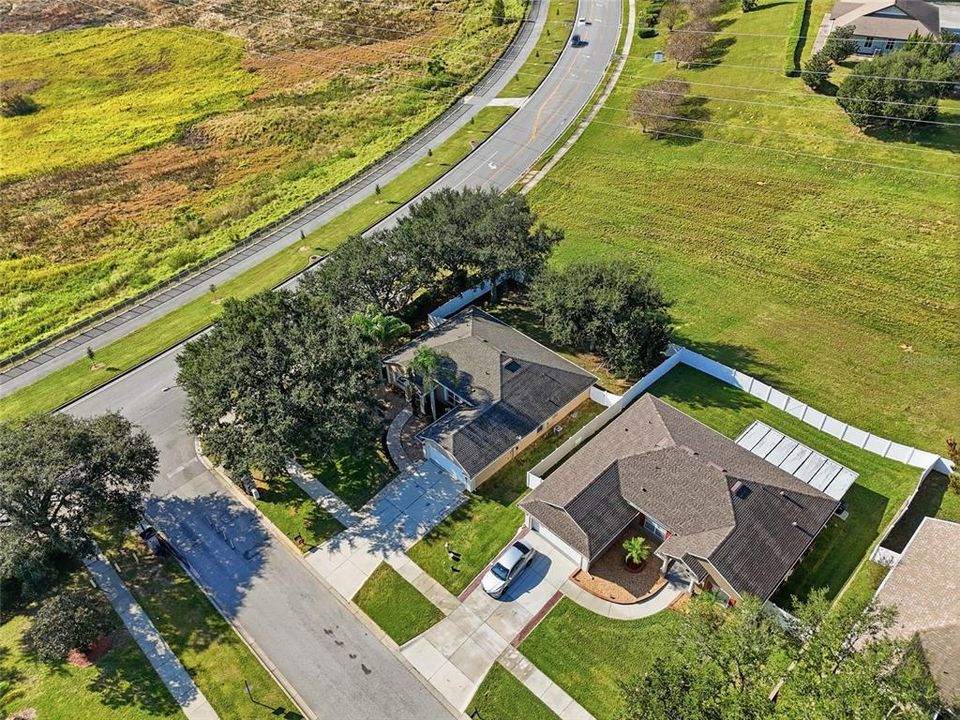 Под контрактом: $425,000 (3 спален, 2 ванн, 1760 Квадратных фут)