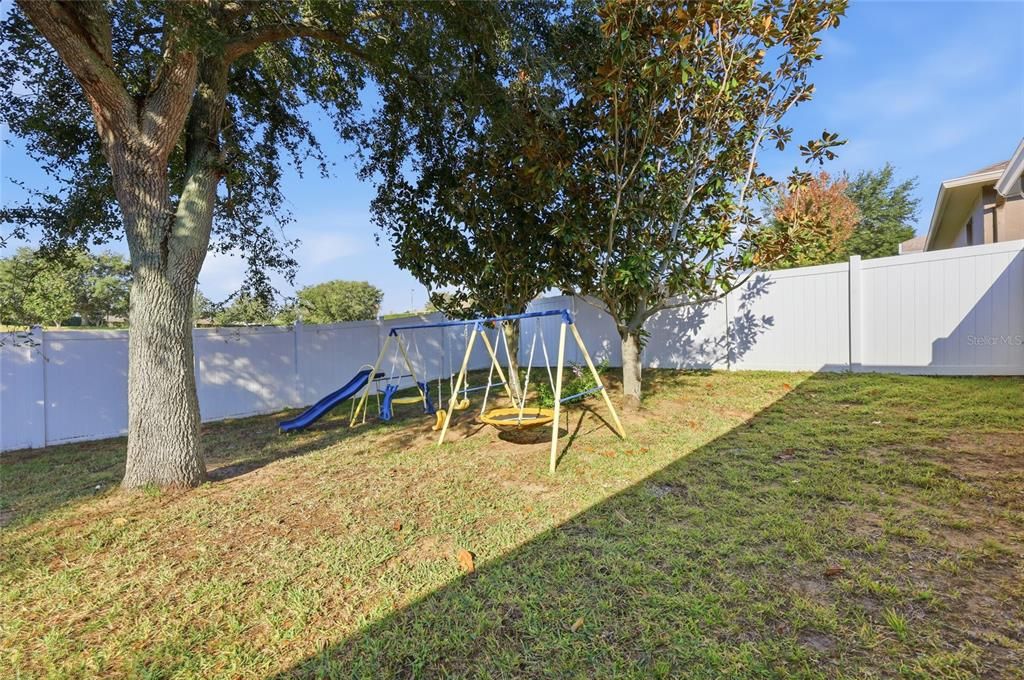 Под контрактом: $425,000 (3 спален, 2 ванн, 1760 Квадратных фут)