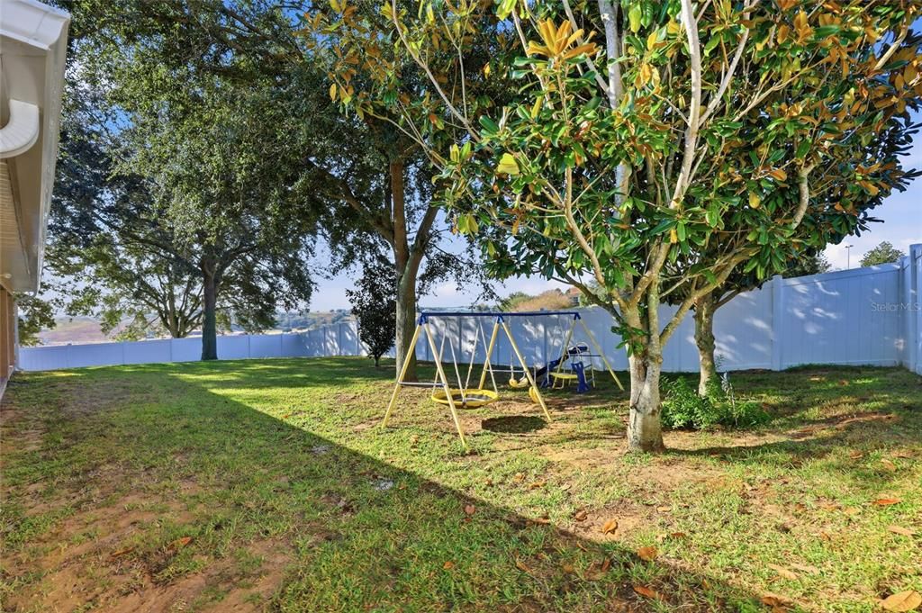 Под контрактом: $425,000 (3 спален, 2 ванн, 1760 Квадратных фут)