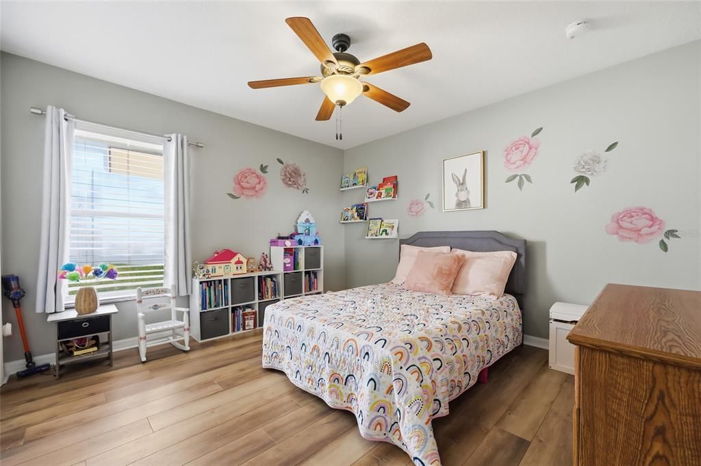 Под контрактом: $425,000 (3 спален, 2 ванн, 1760 Квадратных фут)