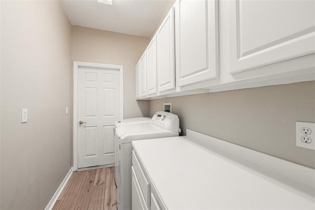 Active With Contract: $315,000 (2 beds, 2 baths, 1451 Square Feet)