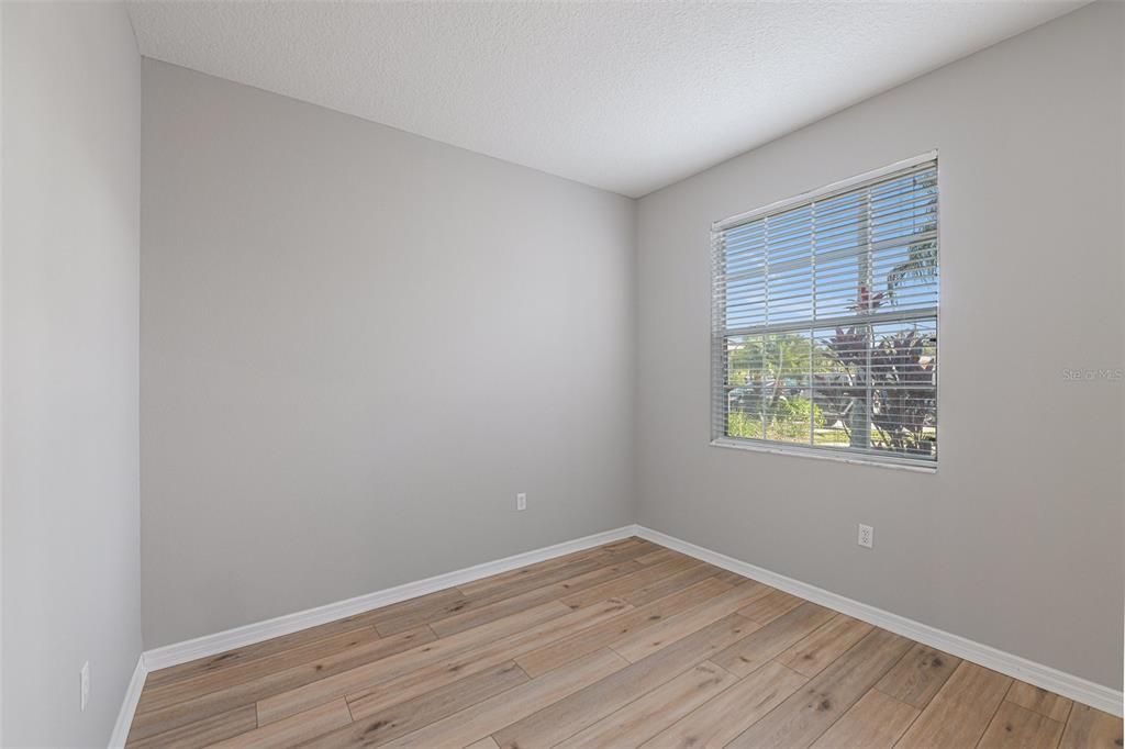 Active With Contract: $315,000 (2 beds, 2 baths, 1451 Square Feet)