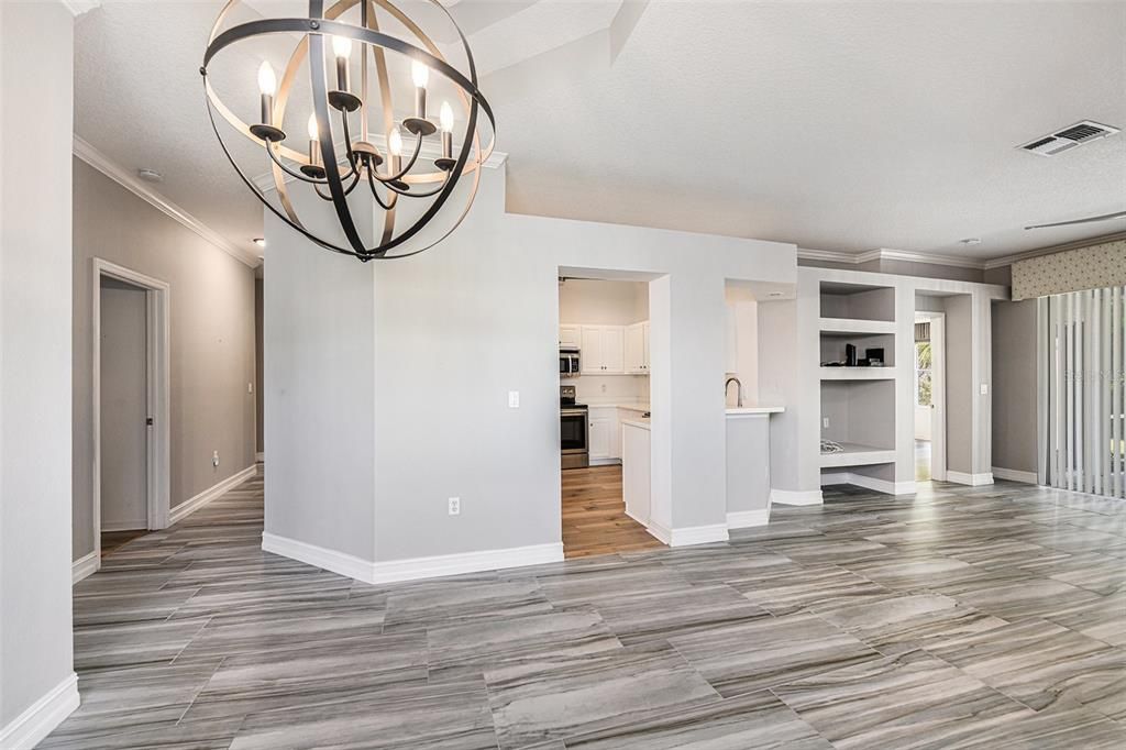 Active With Contract: $315,000 (2 beds, 2 baths, 1451 Square Feet)