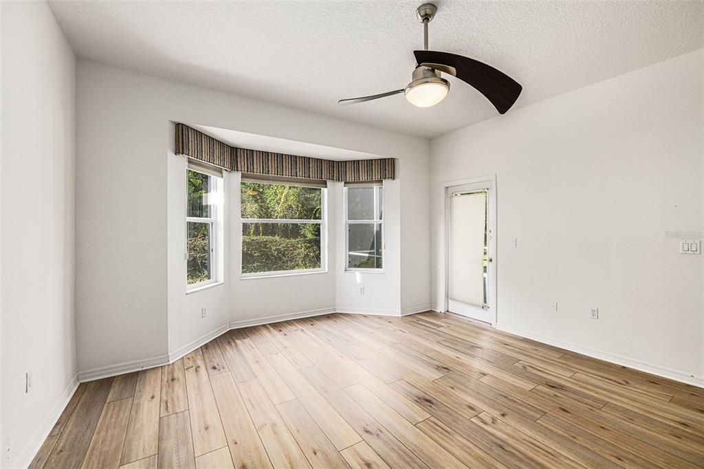 Active With Contract: $315,000 (2 beds, 2 baths, 1451 Square Feet)