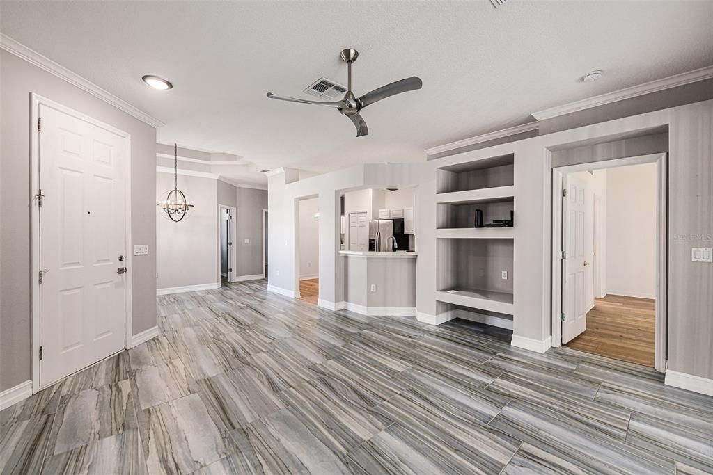 Active With Contract: $315,000 (2 beds, 2 baths, 1451 Square Feet)