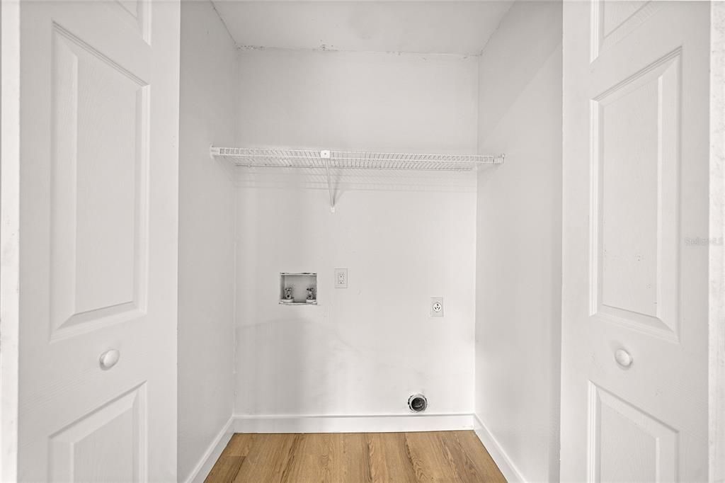 待售: $579,000 (8 贝兹, 0 浴室, 868 平方英尺)