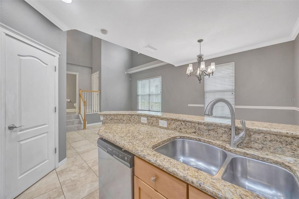 En Venta: $317,500 (2 camas, 2 baños, 1433 Pies cuadrados)