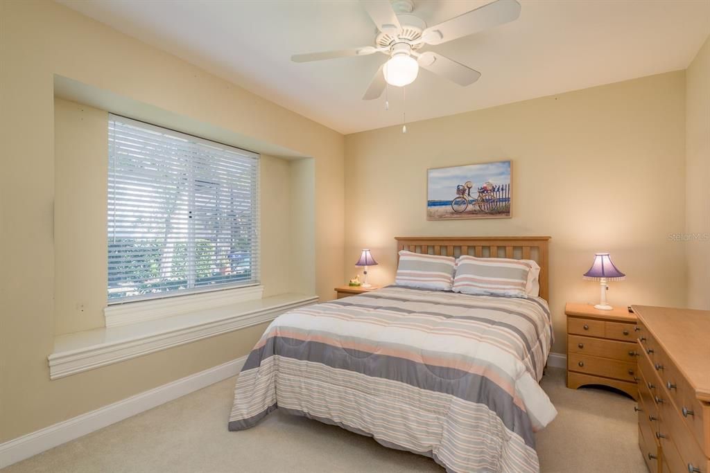 En Venta: $925,000 (4 camas, 3 baños, 3059 Pies cuadrados)