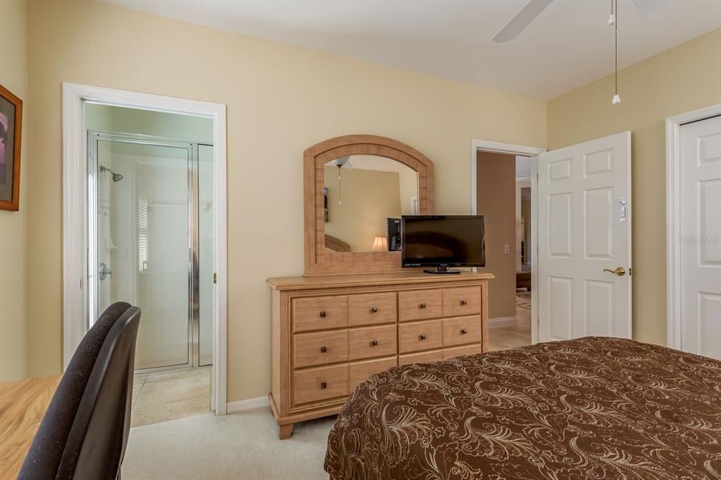 En Venta: $925,000 (4 camas, 3 baños, 3059 Pies cuadrados)