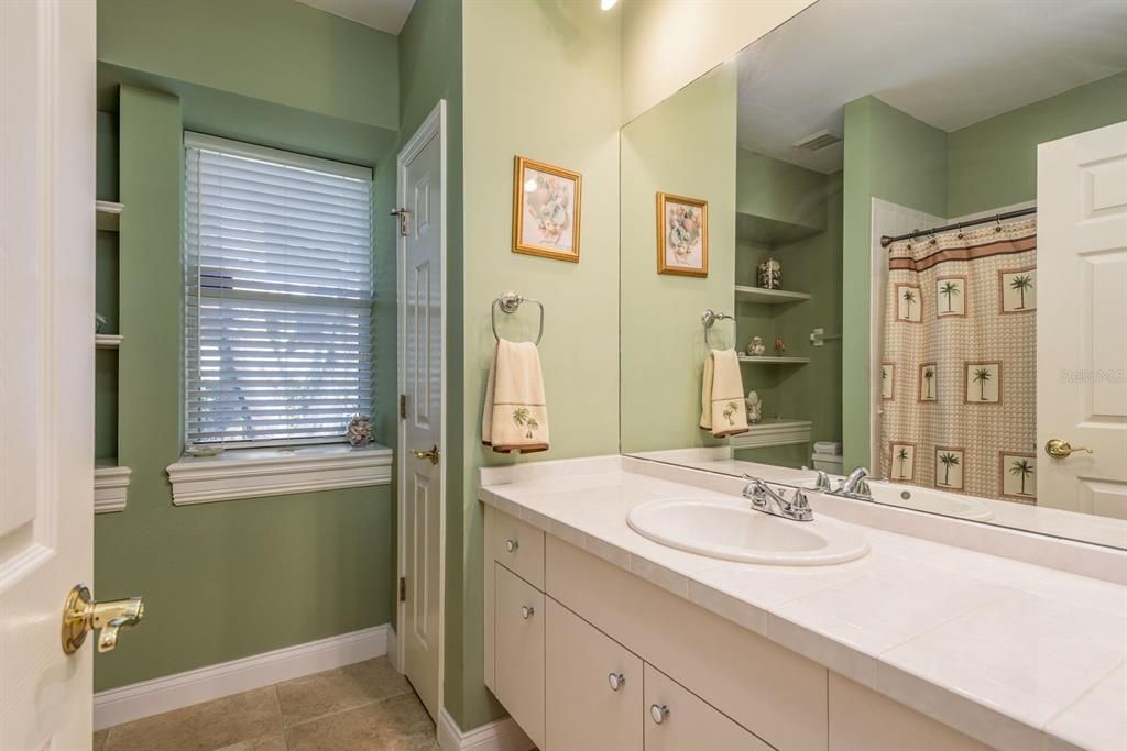 En Venta: $925,000 (4 camas, 3 baños, 3059 Pies cuadrados)