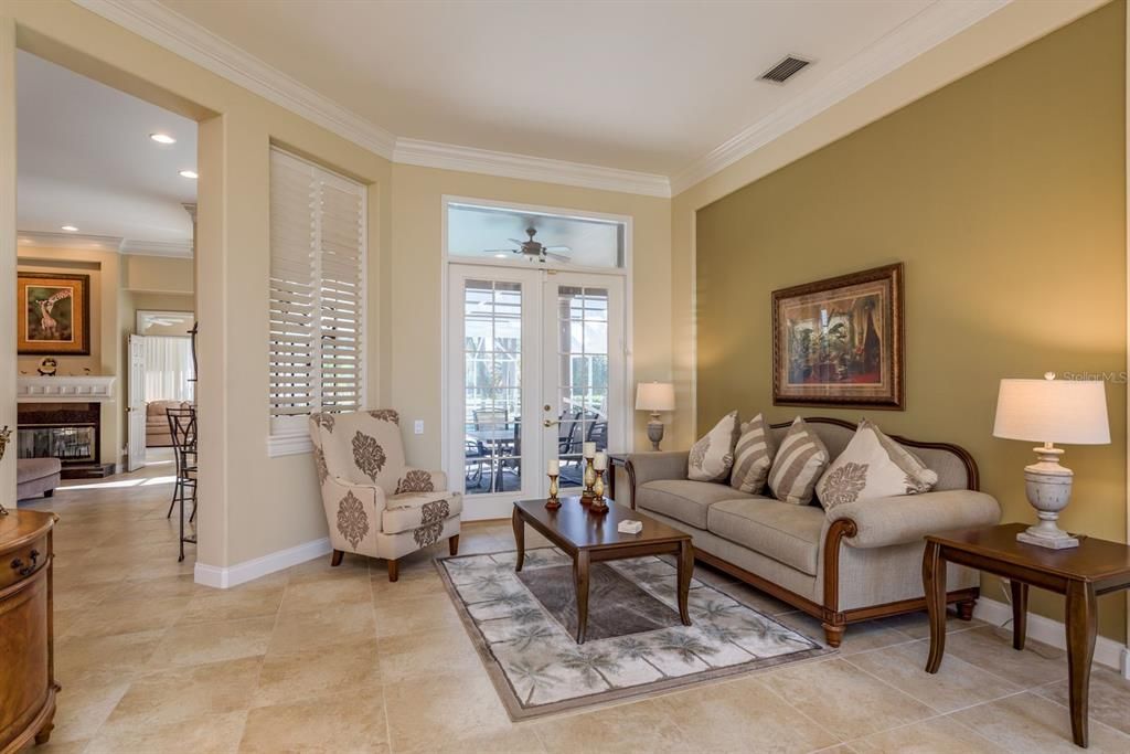 En Venta: $925,000 (4 camas, 3 baños, 3059 Pies cuadrados)