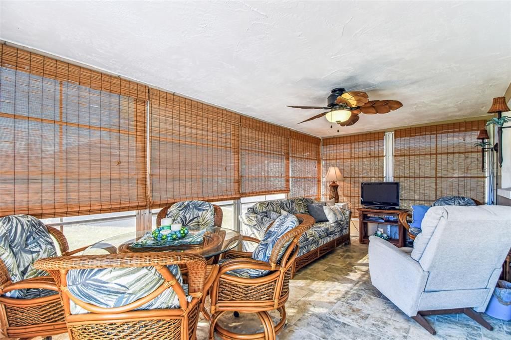 Active With Contract: $249,900 (2 beds, 2 baths, 936 Square Feet)