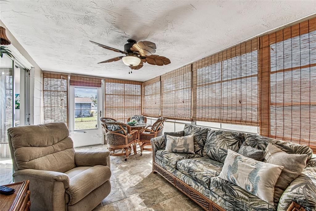 Active With Contract: $249,900 (2 beds, 2 baths, 936 Square Feet)