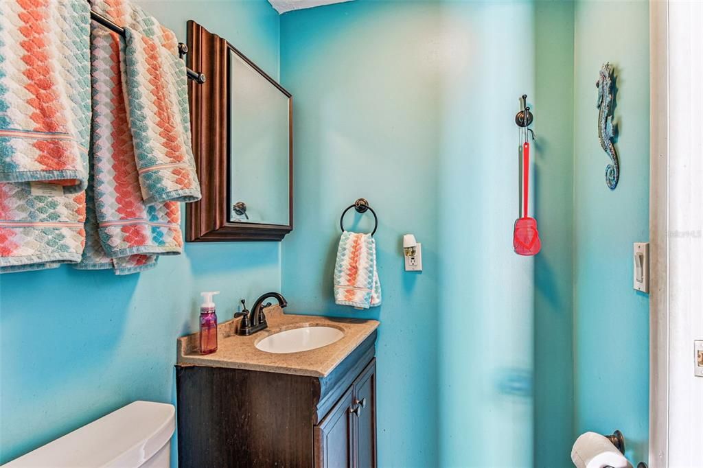 Active With Contract: $249,900 (2 beds, 2 baths, 936 Square Feet)