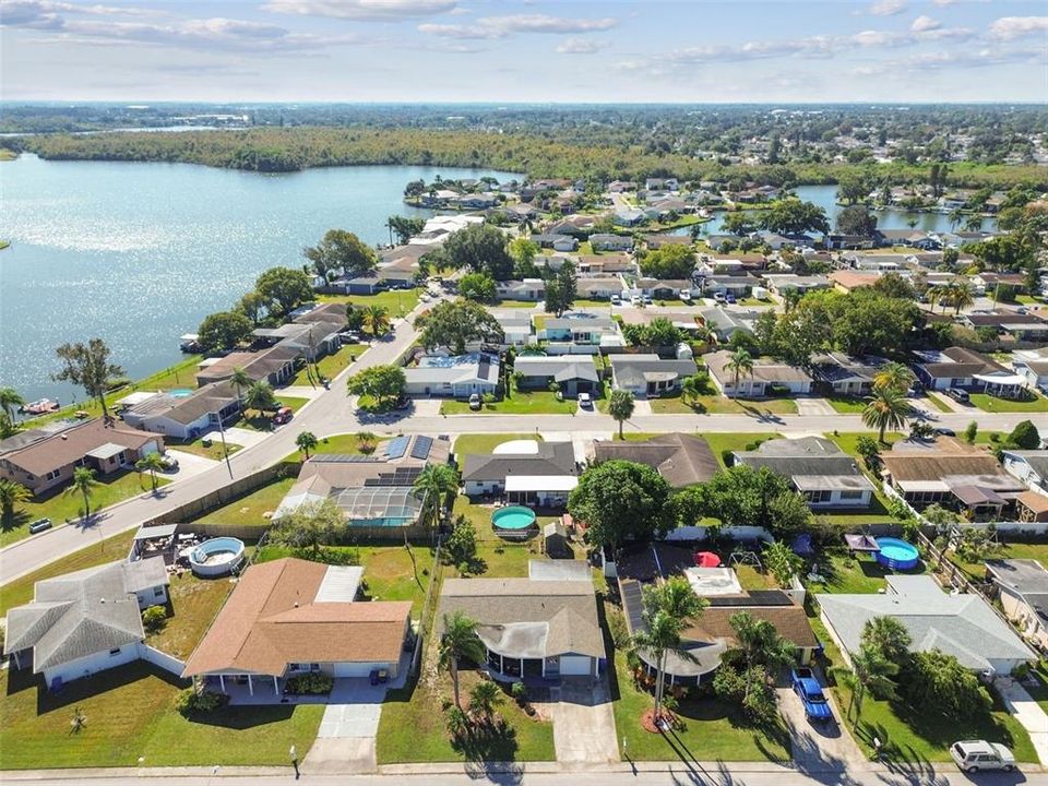 Active With Contract: $249,900 (2 beds, 2 baths, 936 Square Feet)