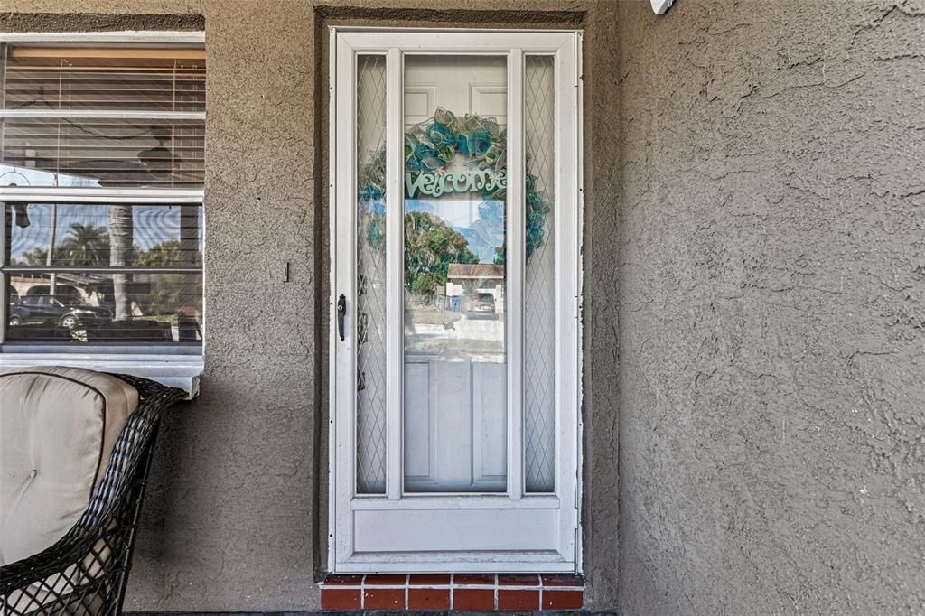 Active With Contract: $249,900 (2 beds, 2 baths, 936 Square Feet)