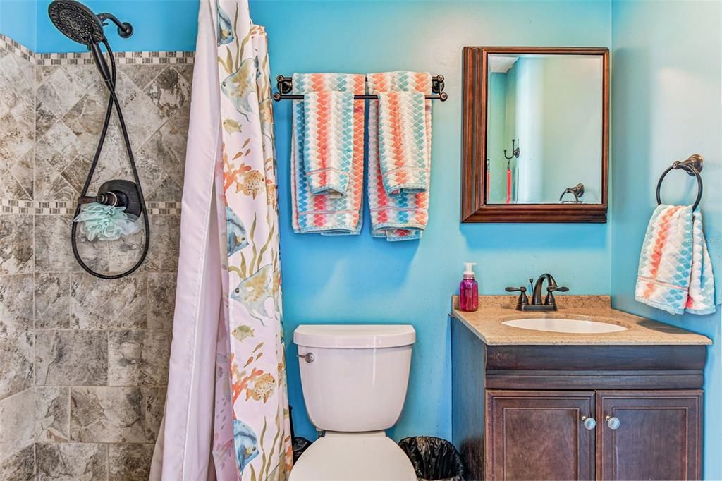 Active With Contract: $249,900 (2 beds, 2 baths, 936 Square Feet)