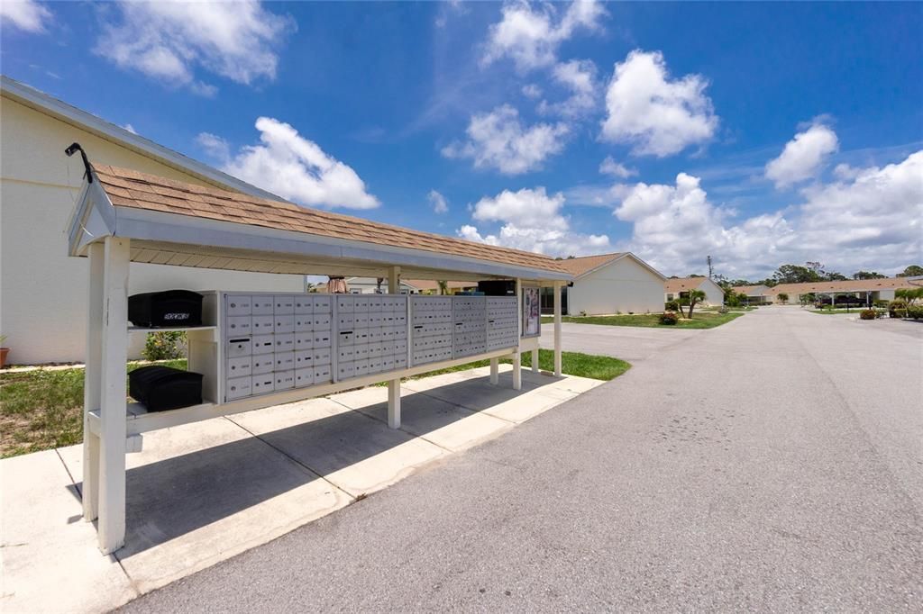 待售: $179,900 (2 贝兹, 2 浴室, 1037 平方英尺)