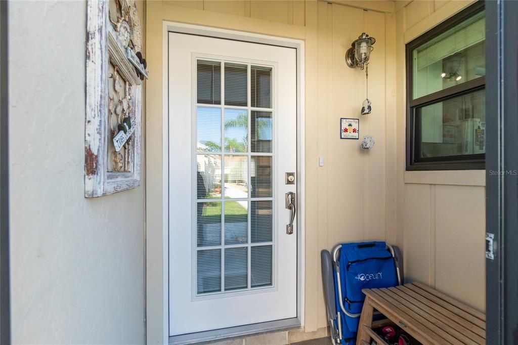 待售: $179,900 (2 贝兹, 2 浴室, 1037 平方英尺)