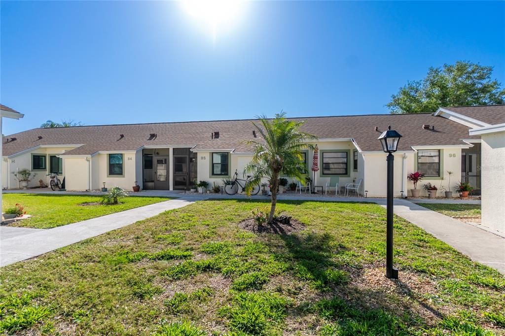 待售: $179,900 (2 贝兹, 2 浴室, 1037 平方英尺)