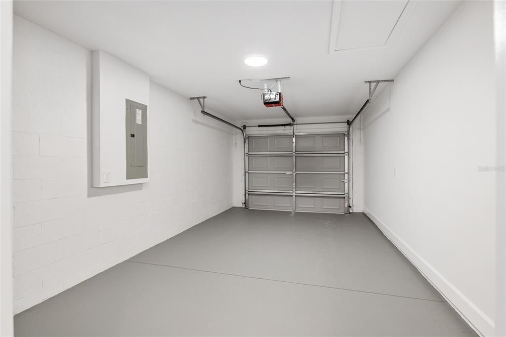 For Sale: $210,900 (3 beds, 2 baths, 1127 Square Feet)