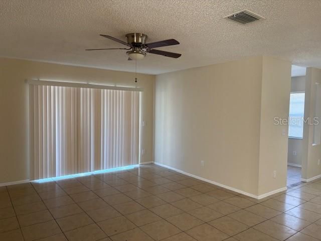 For Rent: $1,895 (3 beds, 2 baths, 1428 Square Feet)