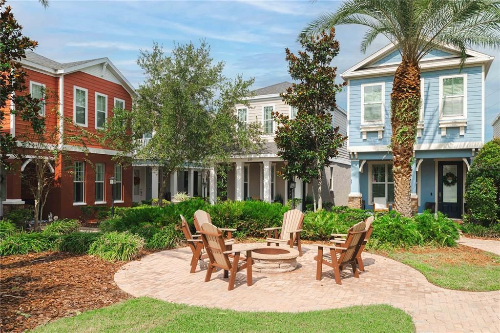 合同活跃: $2,800 (3 贝兹, 2 浴室, 1288 平方英尺)