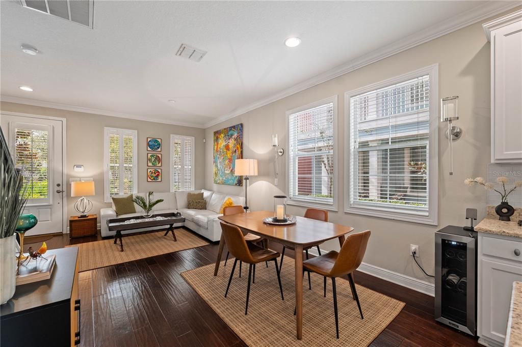 合同活跃: $2,800 (3 贝兹, 2 浴室, 1288 平方英尺)