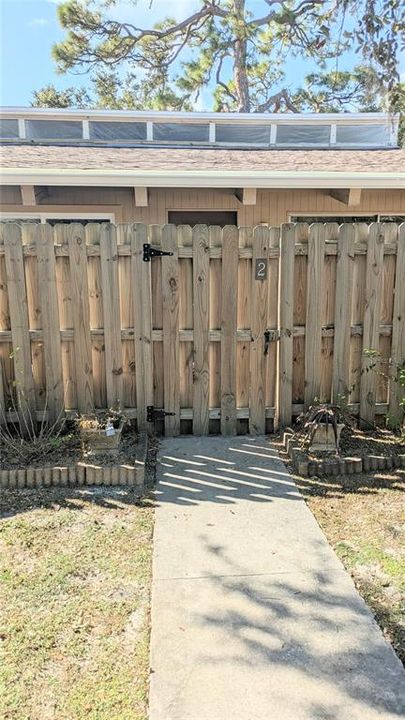 Recently Rented: $1,600 (2 beds, 1 baths, 847 Square Feet)