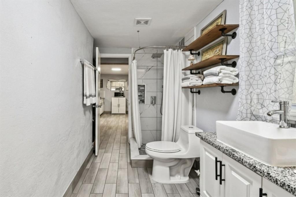 На продажу: $640,000 (3 спален, 0 ванн, 1683 Квадратных фут)