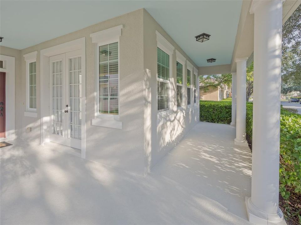 合同活跃: $525,000 (4 贝兹, 2 浴室, 3026 平方英尺)