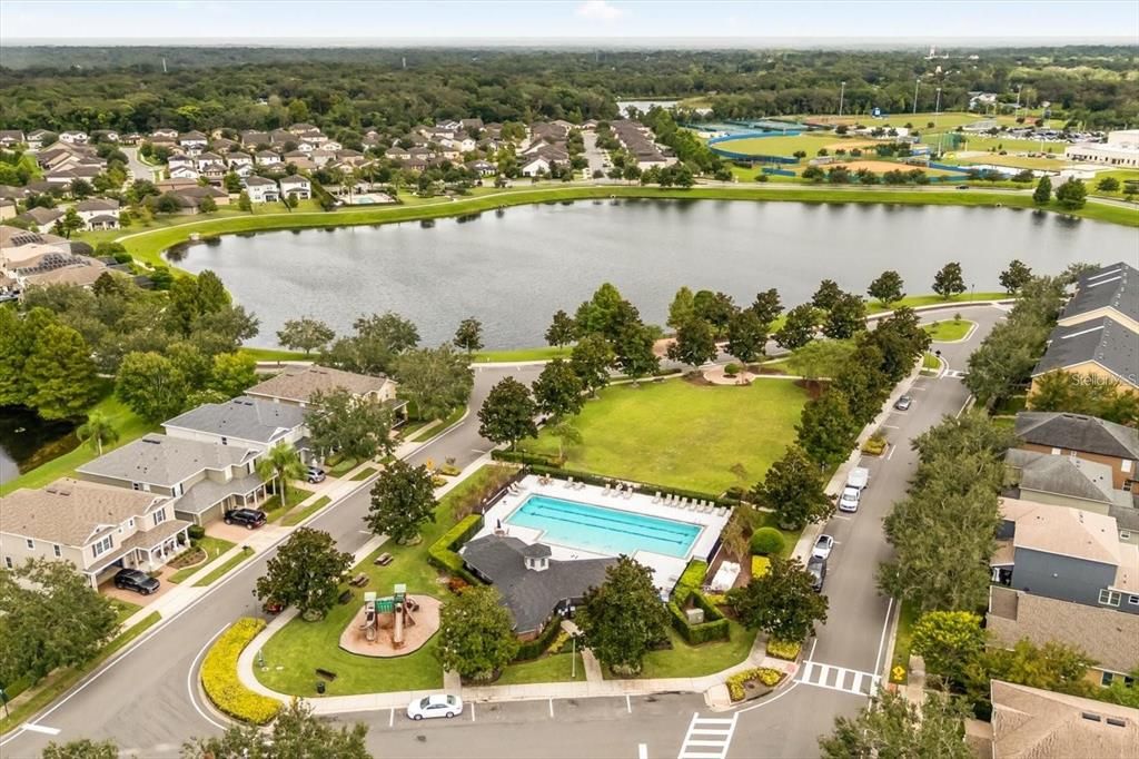 合同活跃: $525,000 (4 贝兹, 2 浴室, 3026 平方英尺)