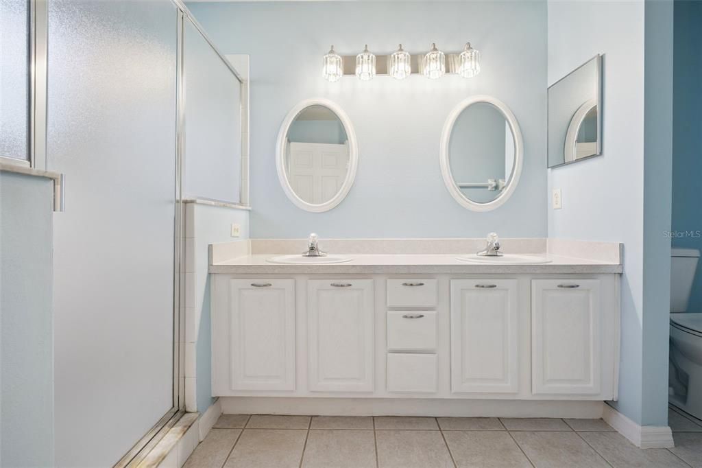 На продажу: $275,900 (3 спален, 2 ванн, 1801 Квадратных фут)