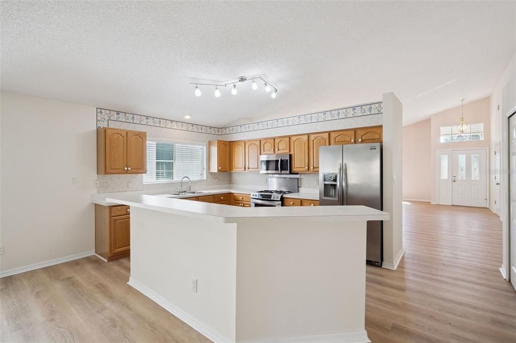 На продажу: $275,900 (3 спален, 2 ванн, 1801 Квадратных фут)