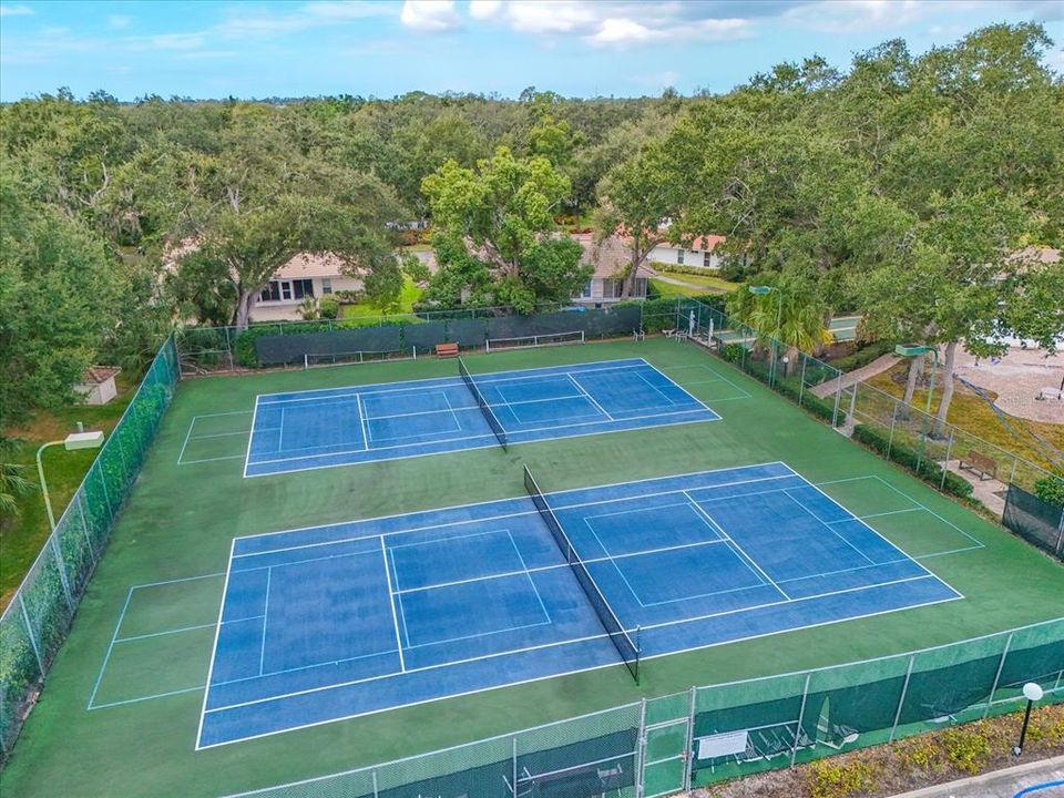 For Sale: $324,900 (2 beds, 2 baths, 1790 Square Feet)