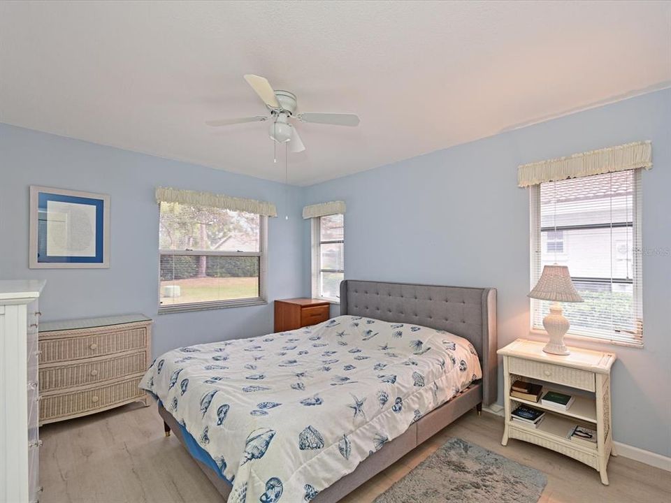 For Sale: $324,900 (2 beds, 2 baths, 1790 Square Feet)