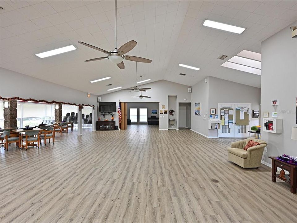 For Sale: $324,900 (2 beds, 2 baths, 1790 Square Feet)