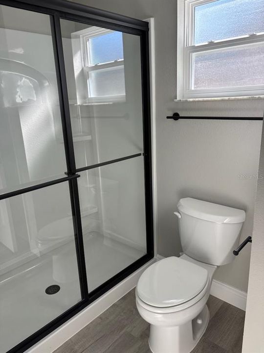 Active With Contract: $239,900 (3 beds, 2 baths, 1405 Square Feet)