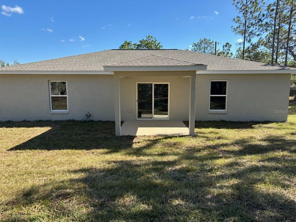 Active With Contract: $239,900 (3 beds, 2 baths, 1405 Square Feet)