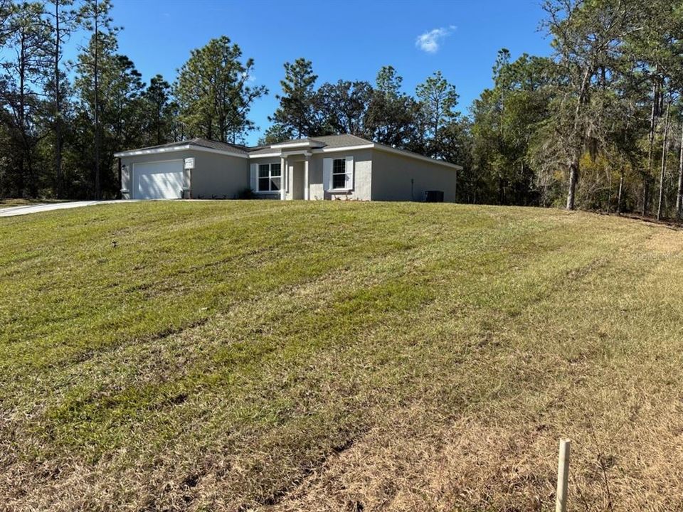 Active With Contract: $239,900 (3 beds, 2 baths, 1405 Square Feet)