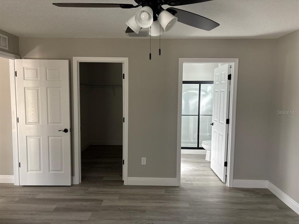 Active With Contract: $239,900 (3 beds, 2 baths, 1405 Square Feet)