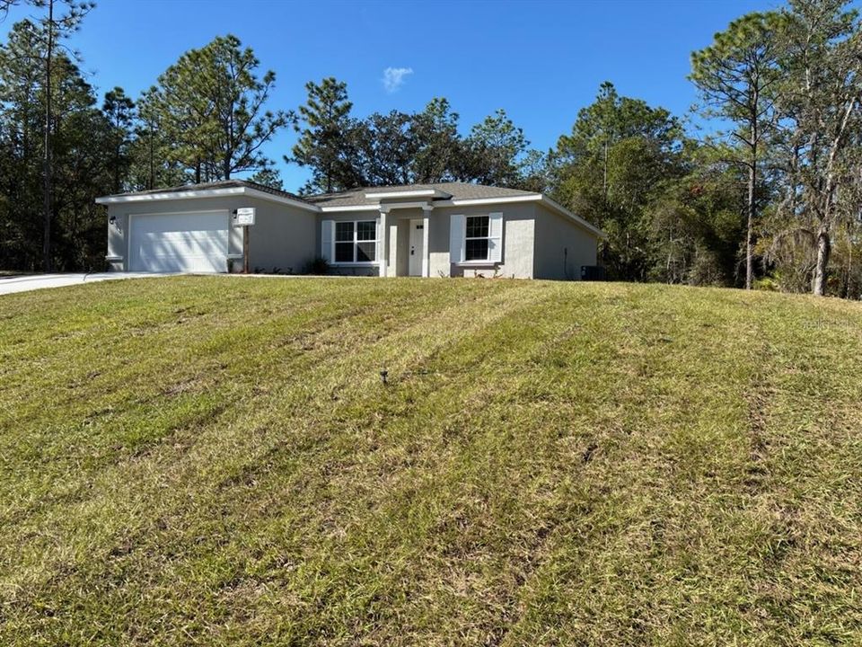 Active With Contract: $239,900 (3 beds, 2 baths, 1405 Square Feet)