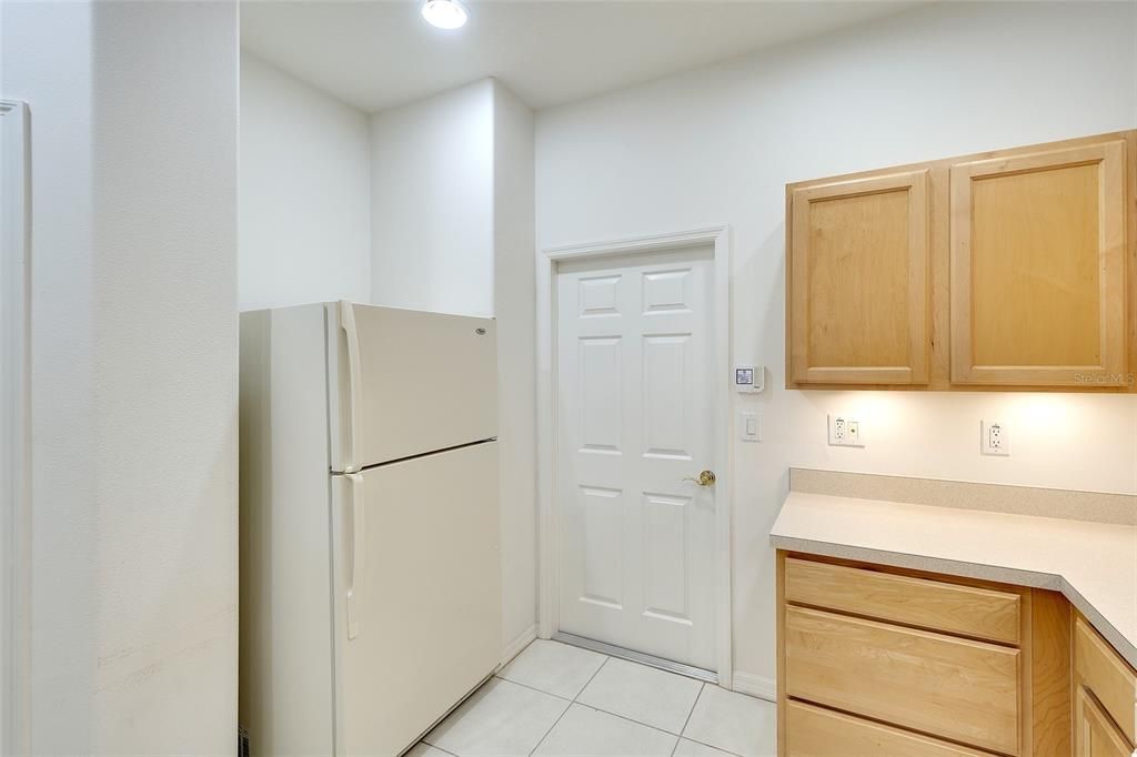 Под контрактом: $299,000 (2 спален, 2 ванн, 1391 Квадратных фут)